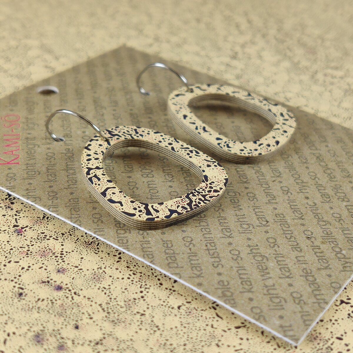 Mini Recycled Paper Earrings - Cream Crackle