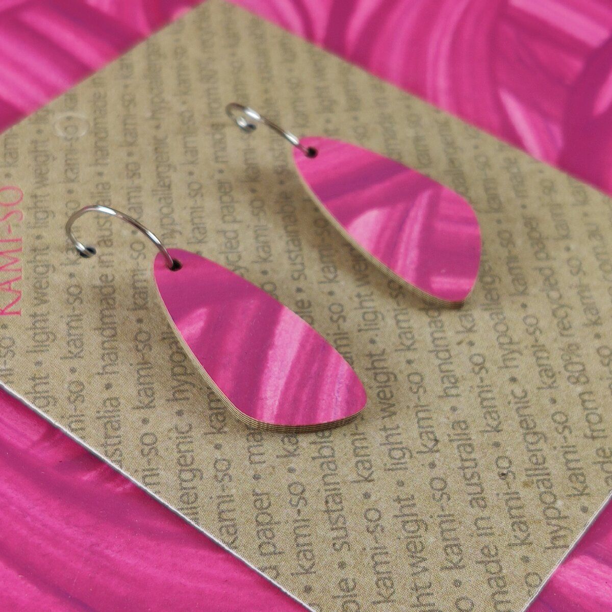 Oval Recycled Paper Earrings - Magenta Swipe